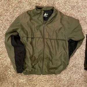 large lightweight wind rain zippered jacket unisex or men’s EUC XL